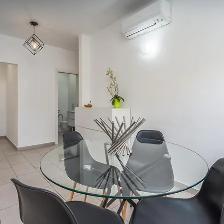 Modern In The Heart Of #1942 Apartament