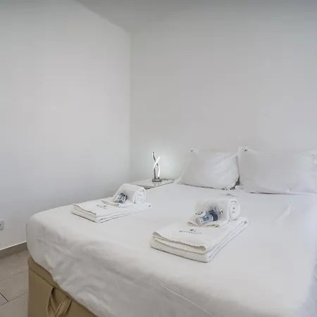 Appartement Modern In The Heart Of #1942